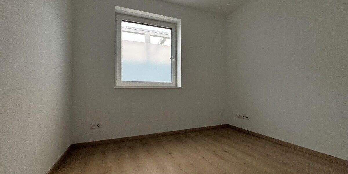 Etagenwohnung Bremerhaven Schiffdorferdamm - 3 Zimmer, 84 m&sup2;, 1.020&euro; | Angebot:24607573