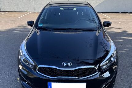Kia ceed / Ceed 93.584 km 9.142 &euro; Böblingen 71032