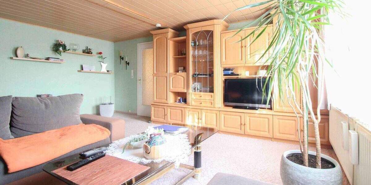 Reihenmittelhaus Calbe - 5 Zimmer, 220 m&sup2;, 113.000&euro; | Angebot:25213018