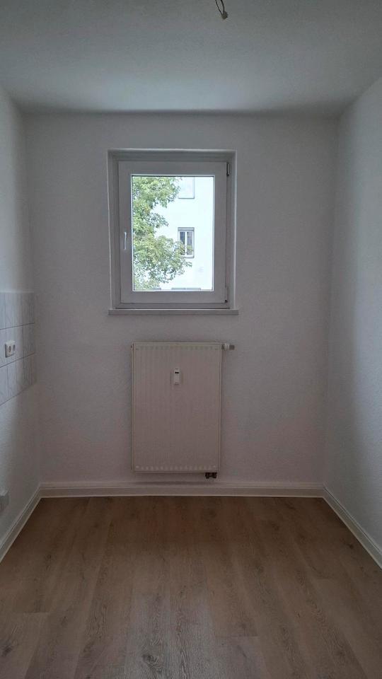 2-Zimmer-Wohnung mit Balkon in Erfurt zu vermieten