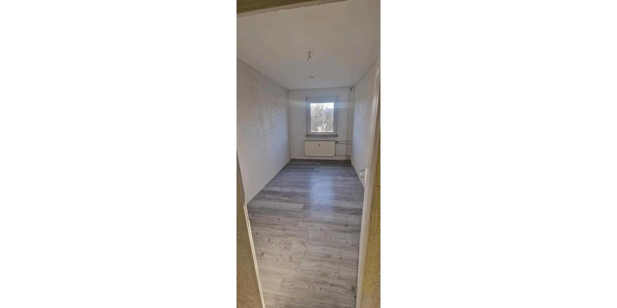 Etagenwohnung Bernstadt auf dem Eigen - 3 Zimmer, 71 m&sup2;, 390&euro; | Angebot:26693404