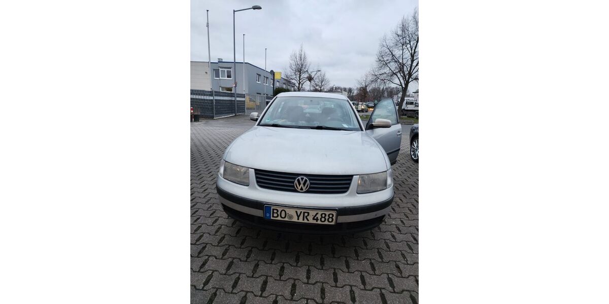 VW Passat 174.000 km 2.099 &euro; Bochum 44799