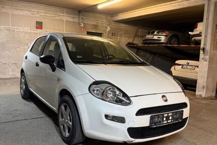 Fiat Punto 151.000 km 3.499 &euro; München 80687