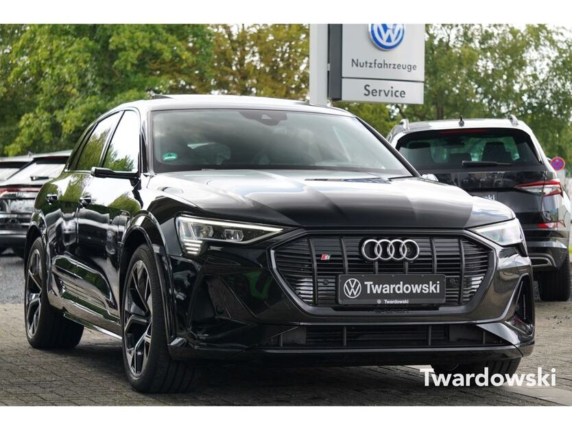 Audi e-tron 54.982 km 45.999 € Wegberg 41844