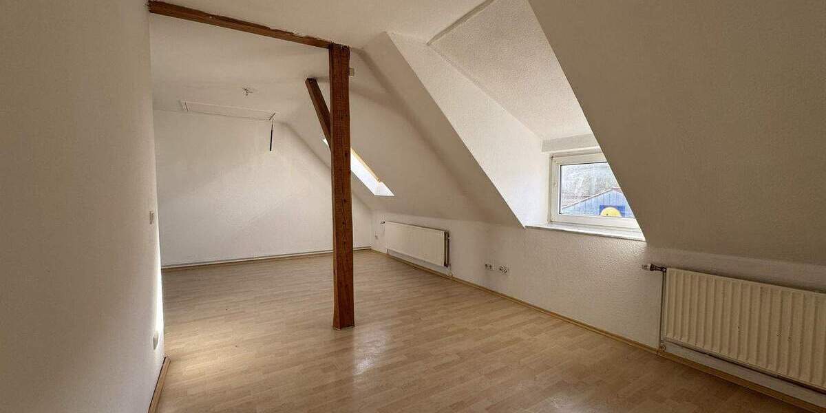 Etagenwohnung Bad Salzdetfurth - 4 Zimmer, 90 m&sup2;, 780&euro; | Angebot:25631121