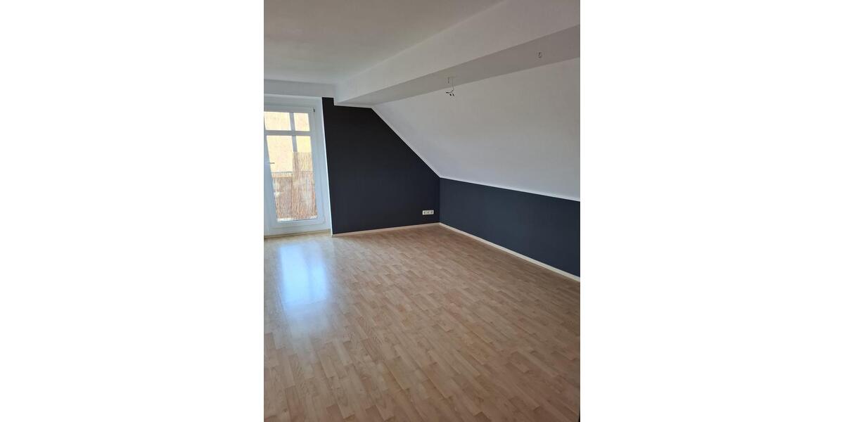 Dachgeschoßwohnung Waldheim - 3 Zimmer, 80 m&sup2;, 630&euro; | Angebot:24878700