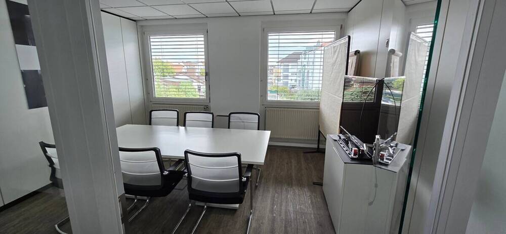 Moderne 272 m² Büro- Praxisfläche in zentraler Lage in Obertshausen