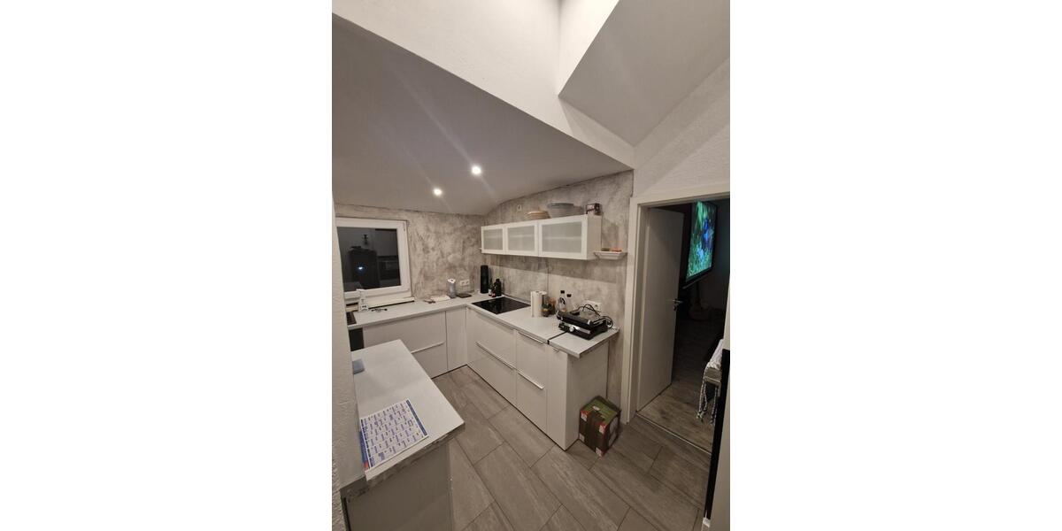 Dachgeschoßwohnung Brühl - 4 Zimmer, 75 m&sup2;, 1.400&euro; | Angebot:24966174