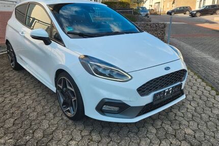 Ford Fiesta 56.000 km 13.900 &euro; Selters 56242