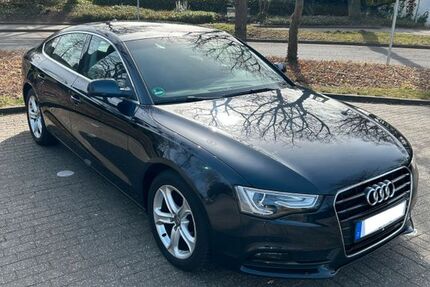 Audi A5 110.000 km 14.900 € Neuss 41464