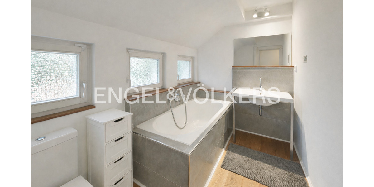 Einfamilienhaus Mettmann Metzkausen - 7 Zimmer, 270 m&sup2;, 725.000&euro; | Angebot:25688636