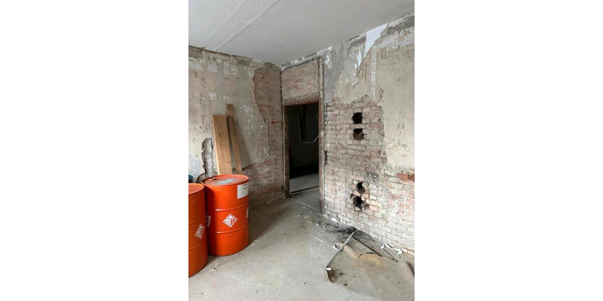 Mehrfamilienhaus, Wohnhaus Burg - 10 Zimmer, 212 m&sup2;, 60.000&euro; | Angebot:26512029