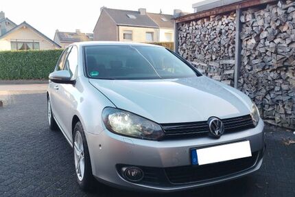 VW Golf 105.000 km 8.399 &euro; Aachen 52070
