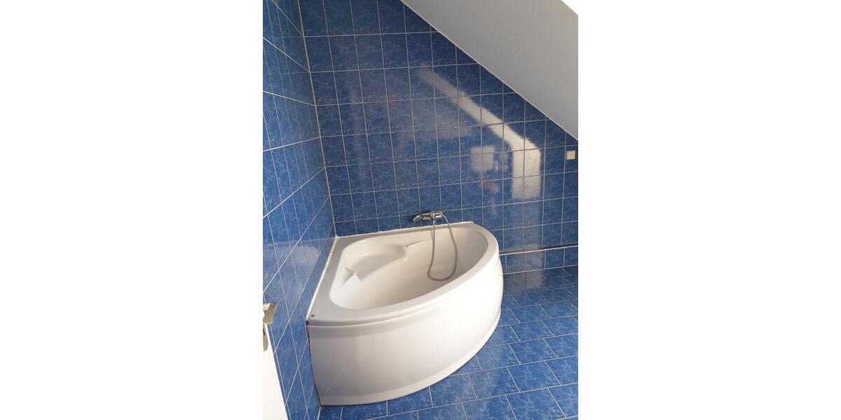 Dachgeschoßwohnung Staßfurt - 2 Zimmer, 64 m&sup2;, 290&euro; | Angebot:25579483