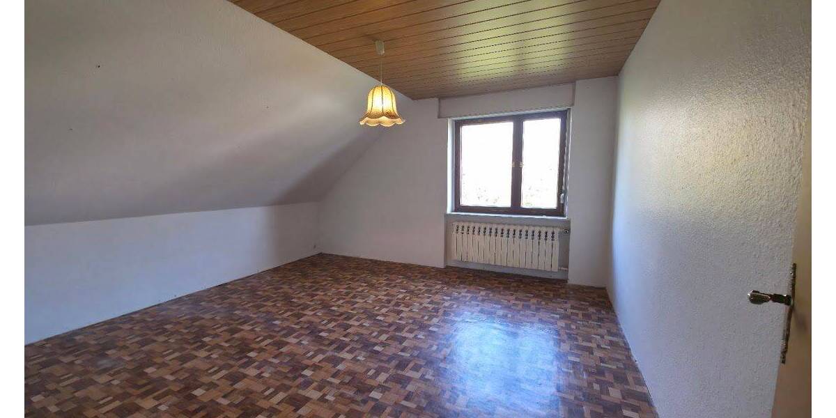 Einfamilienhaus Neuruppin OT Oberseehof Gnewikow - 7 Zimmer, 271 m&sup2;, 360.000&euro; | Angebot:26695813