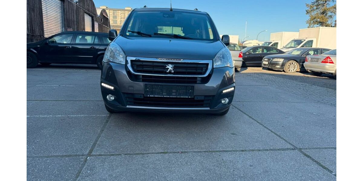 Peugeot Partner 141.020 km 4.350 &euro; Köln 51107