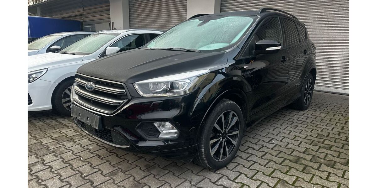 Ford Kuga 82.000 km 16.990 &euro; kelkheim 65779