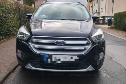 Ford Kuga 157.000 km 13.400 &euro; Bad Vilbel 61118