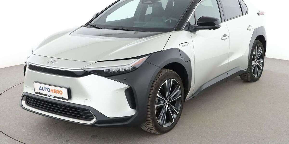 Toyota bZ4X 36.749 km 27.940 &euro; Stuttgart 70195