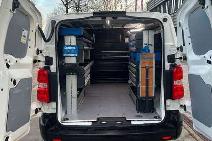 Opel Vivaro 134.914 km 16.490 &euro; München 81825