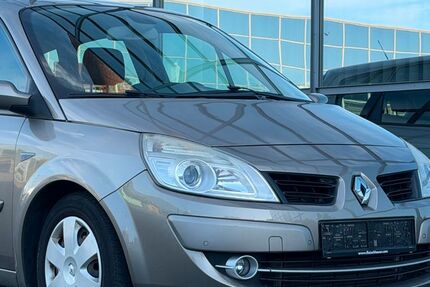 Renault Scenic 205.441 km 2.690 &euro; Mönchengladbach 41068