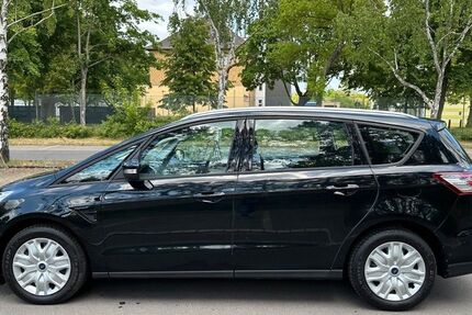 Ford S-Max 161.000 km 13.685 € Berlin 13597