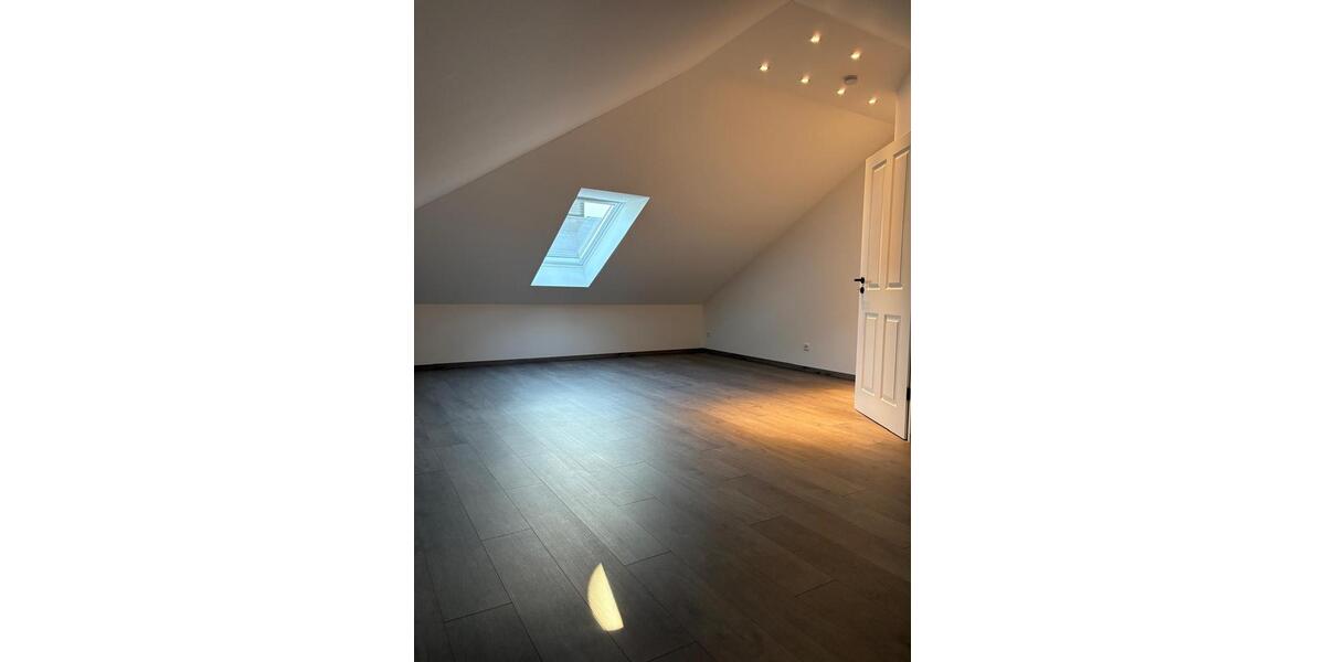 Bungalow Langerwehe - 5 Zimmer, 200 m&sup2;, 1.750&euro; | Angebot:26045403