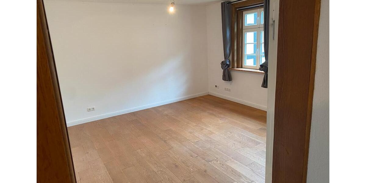 Bauernhaus, Landhaus Bad Berleburg - 5 Zimmer, 160 m&sup2;, 250.000&euro; | Angebot:26612835