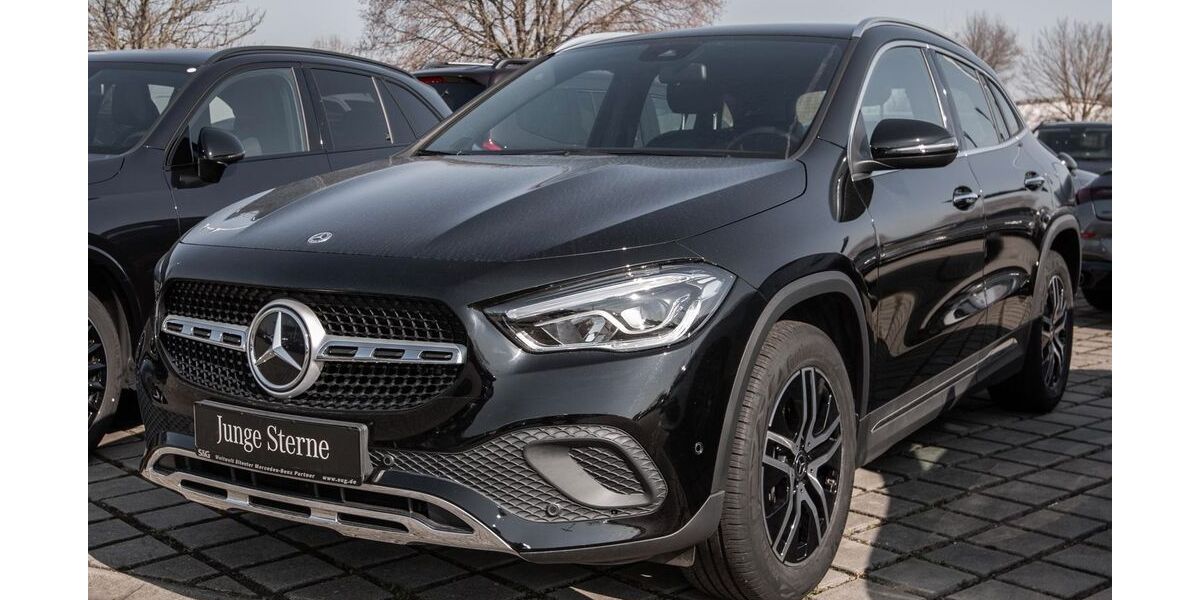 Mercedes-Benz GLA 250 43.350 km 29.977 &euro; Halle-Sennewitz 06193
