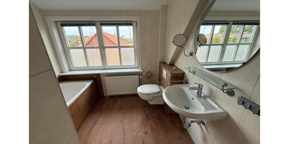 Etagenwohnung Winsen (Luhe) - 3 Zimmer, 100 m&sup2;, 1.300&euro; | Angebot:26648701