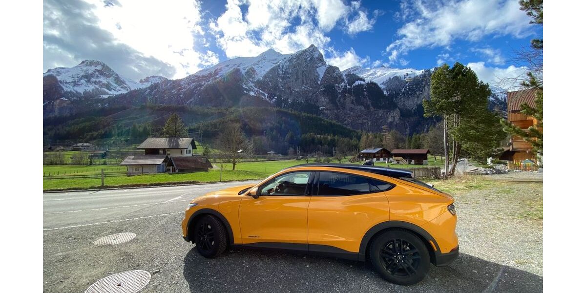 Ford Mustang Mach-E 66.000 km 25.900 &euro; Krefeld 47803