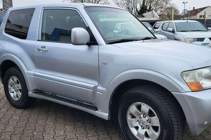 Mitsubishi Pajero 107.000 km 14.900 &euro; Mainz-Kostheim 55246