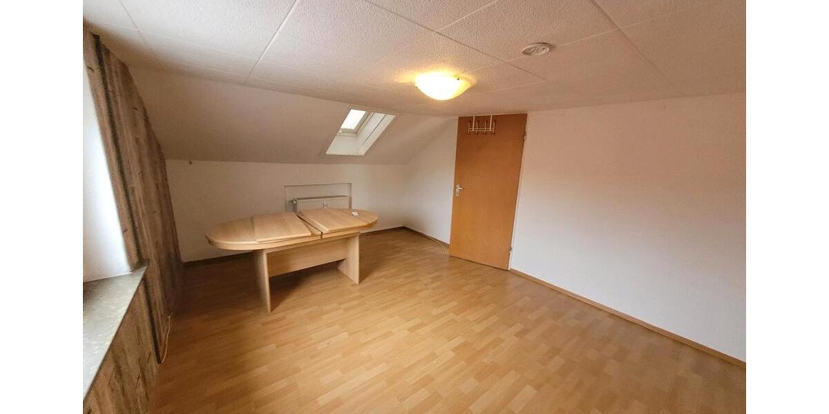 Dachgeschoßwohnung Neustadt bei Coburg - 1 Zimmer, 50 m&sup2;, 510&euro; | Angebot:25850753
