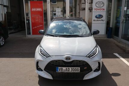 Toyota Yaris 13.210 km 24.950 € Mücke 35325