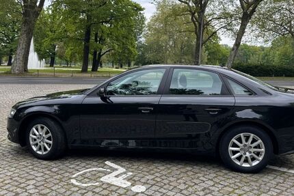 Audi A4 156.900 km 12.990 &euro; Berlin 12247