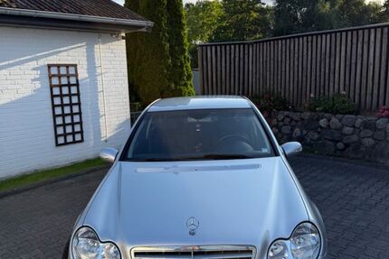 Mercedes-Benz C 180 48.901 km 10.499 &euro; Büsum 25761