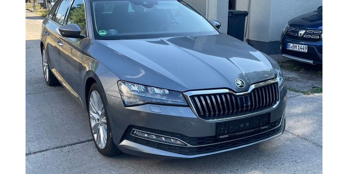 Skoda Superb 141.000 km 20.900 &euro; Berlin 12683