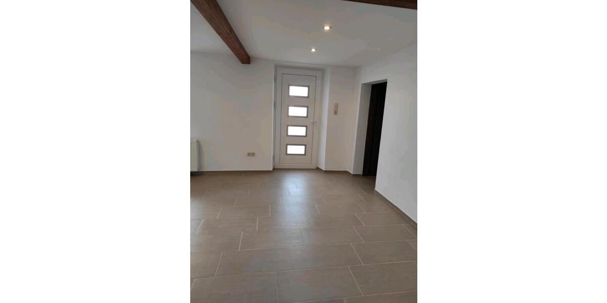 Einfamilienhaus Mettlach - 7 Zimmer, 150 m&sup2;, 1.200&euro; | Angebot:26412173