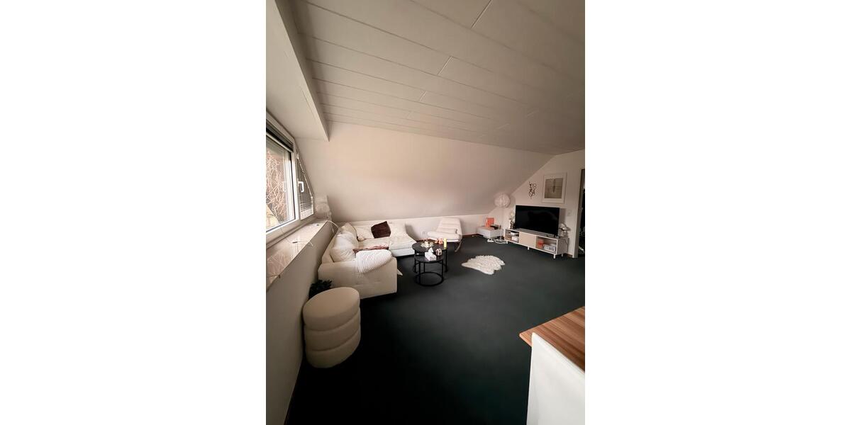 Dachgeschoßwohnung Isernhagen - 2.5 Zimmer, 70 m&sup2;, 650&euro; | Angebot:25227026