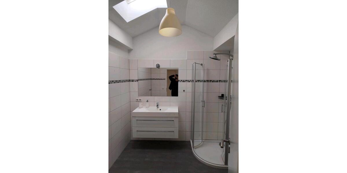 Dachgeschoßwohnung Hennef (Sieg) - 2 Zimmer, 70 m&sup2;, 900&euro; | Angebot:26679364