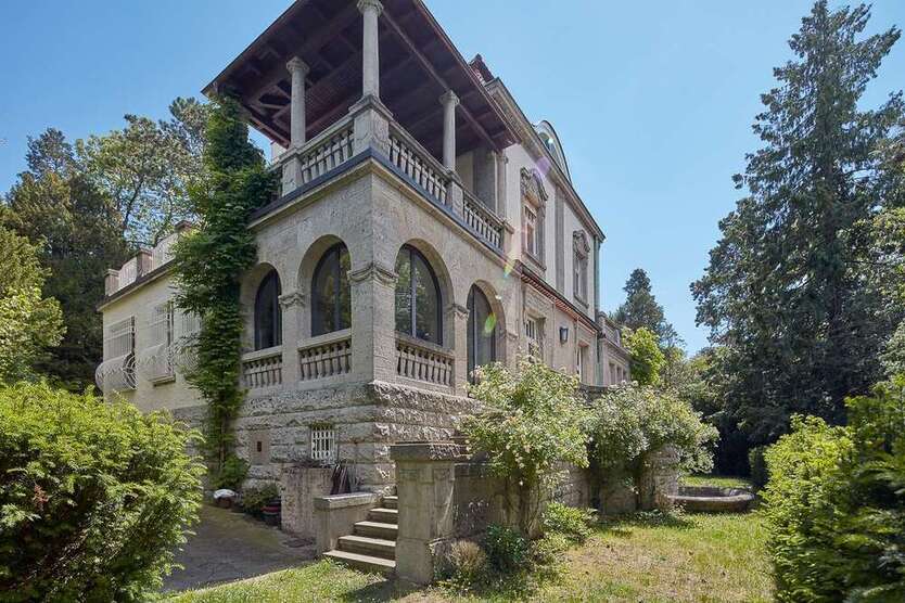 Haus zum Kaufen in Stuttgart 6.600.000 € 495 m²