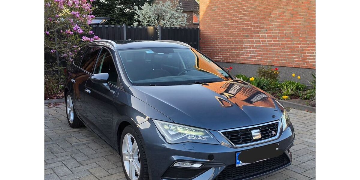 Seat Leon 32.200 km 15.450 &euro; Lübeck 23556