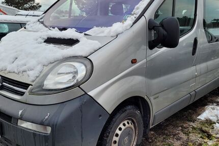 Opel Vivaro 253.424 km 5.970 &euro; Berlin - Französische Buchholz 13127