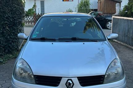Renault Clio 128.000 km 2.190 &euro; Gilching 82205
