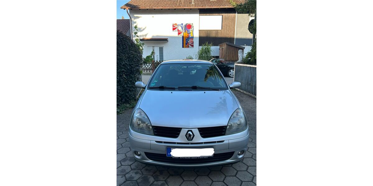 Renault Clio 128.000 km 2.190 &euro; Gilching 82205