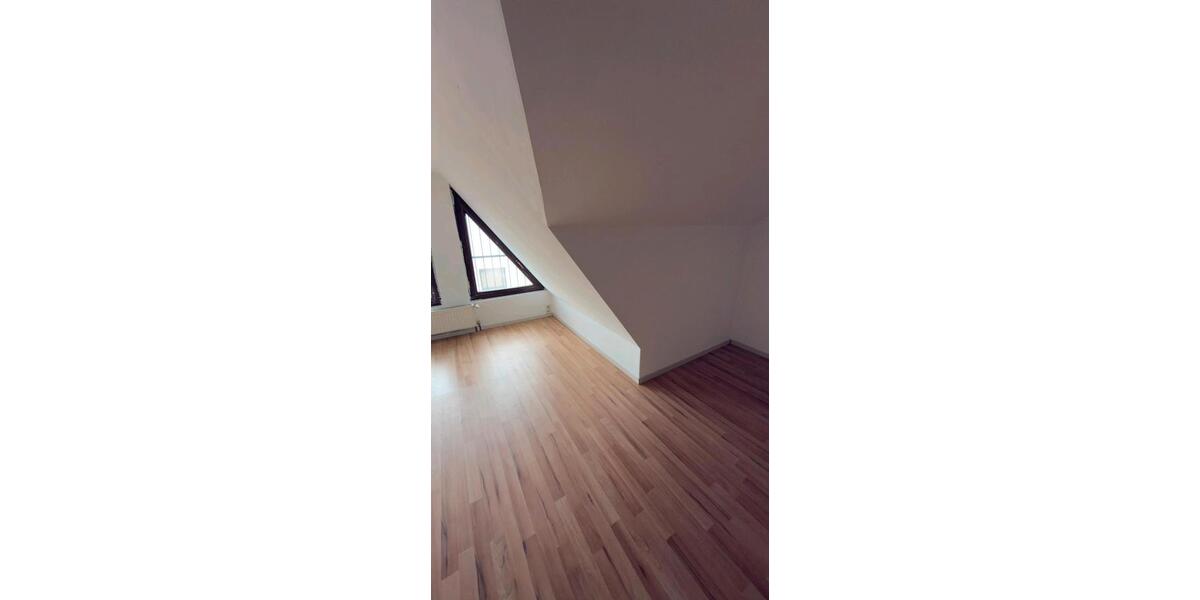 Dachgeschoßwohnung Rödermark - 3.5 Zimmer, 102 m&sup2;, 1.400&euro; | Angebot:26279477