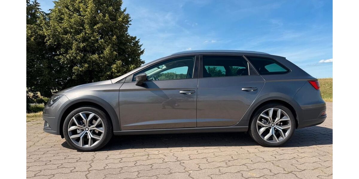 Seat Leon 107.000 km 13.250 &euro; Tangerhütte OT Grieben 39517