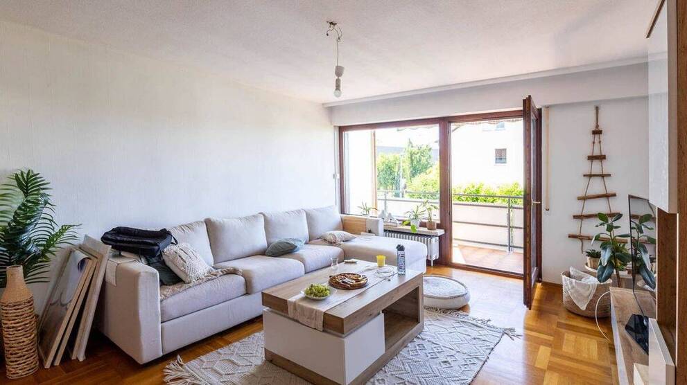 Liebevoll gepflegtes Drei-Parteienhaus in ruhiger Wohnlage 9 zimmer