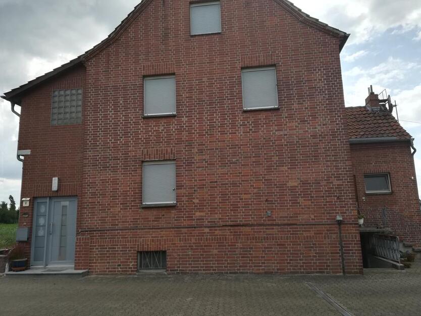 Doppelhaushälfte wartet auf ruhige und nette Mieter zimmer