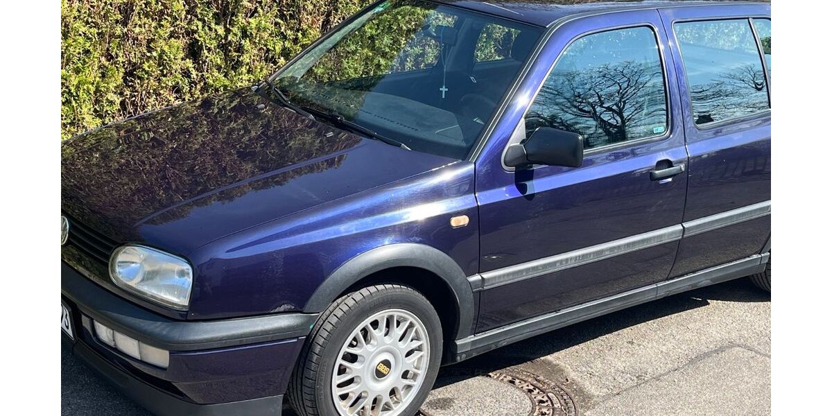 VW Golf 175.000 km 3.111 &euro; Neusäß 86356